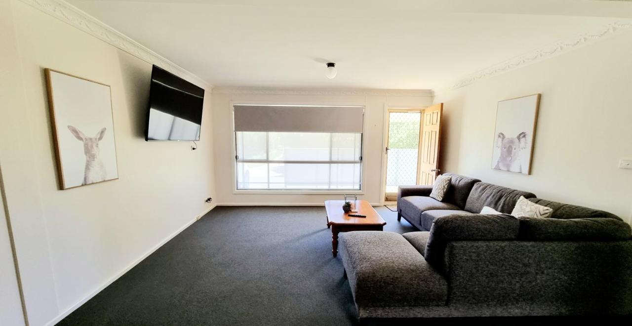 The Convent Boutique Accommodation Hay Exterior photo