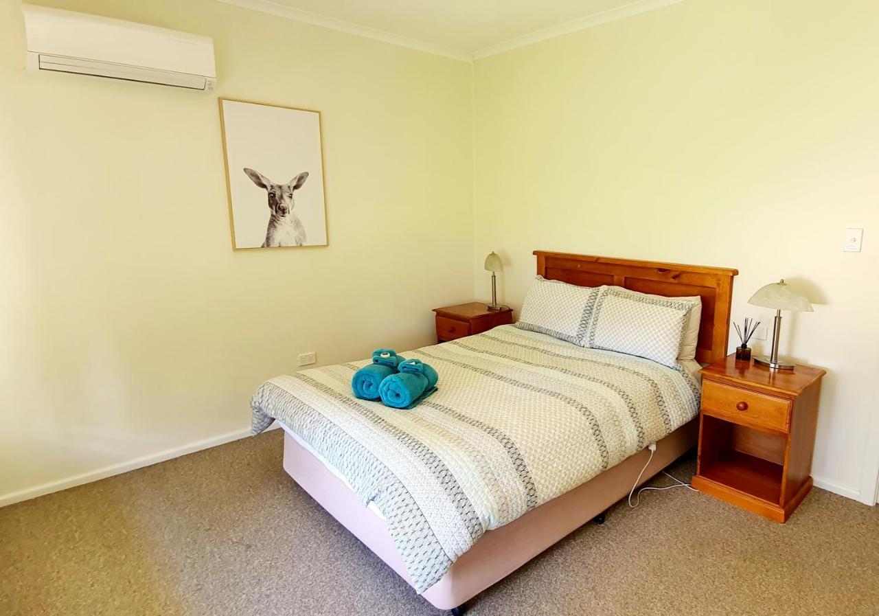 The Convent Boutique Accommodation Hay Exterior photo