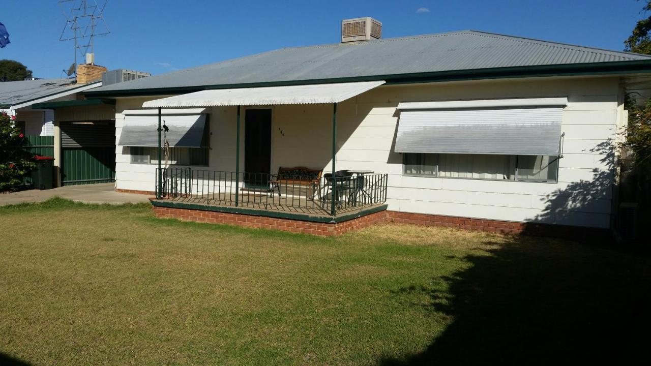 The Convent Boutique Accommodation Hay Exterior photo